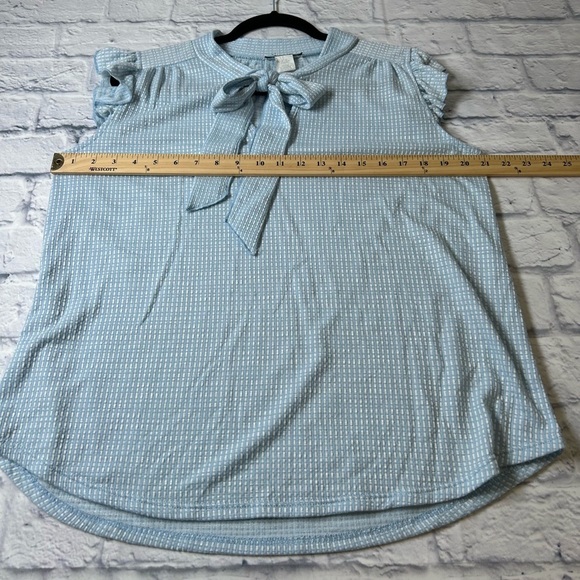 Chic Blue Cap Sleeve Blouse with Tie Front. Officecore. Wear to Work. Career. - Picture 5 of 6